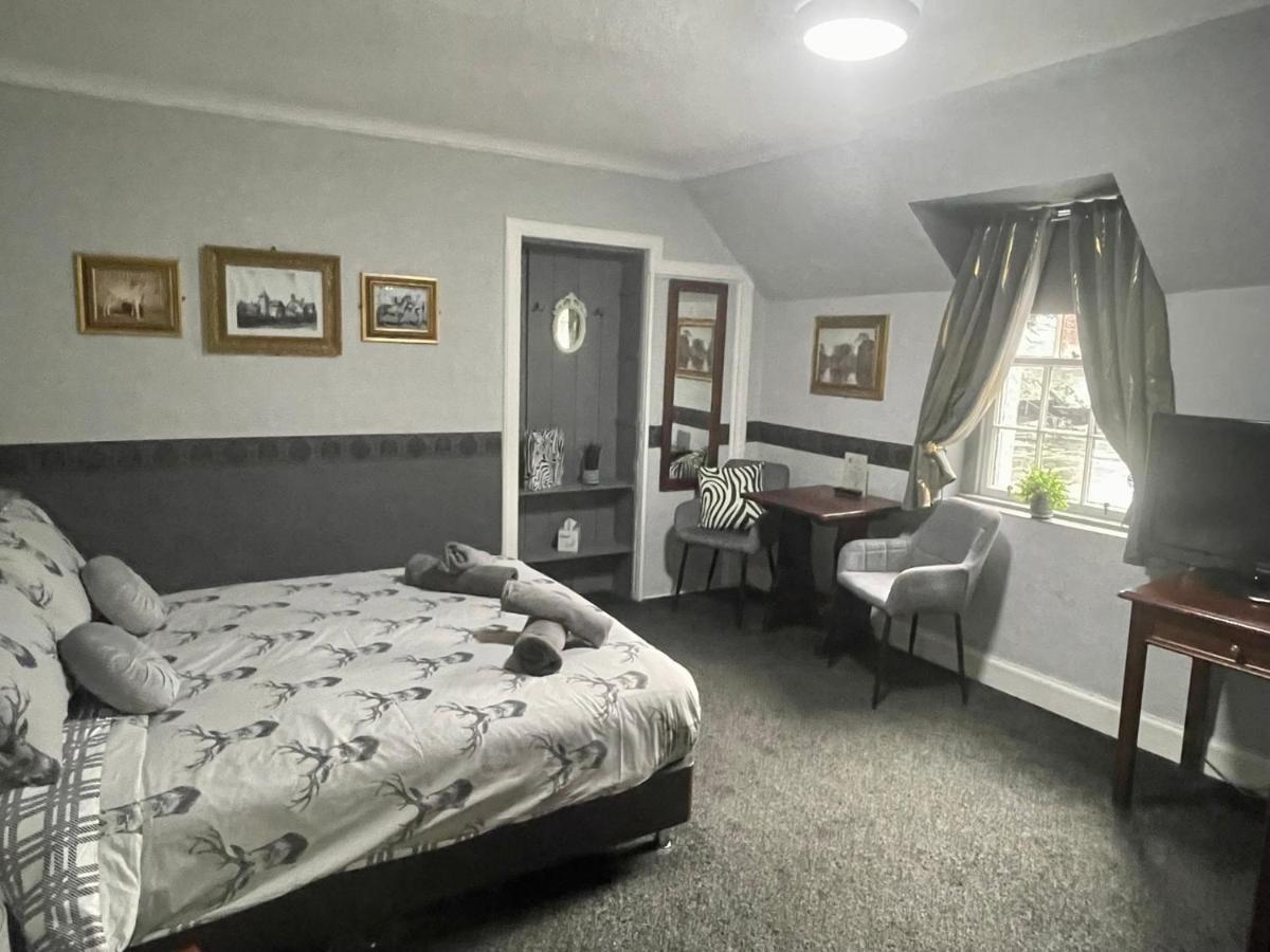 Navaar House Hotel ペニキュイック エクステリア 写真