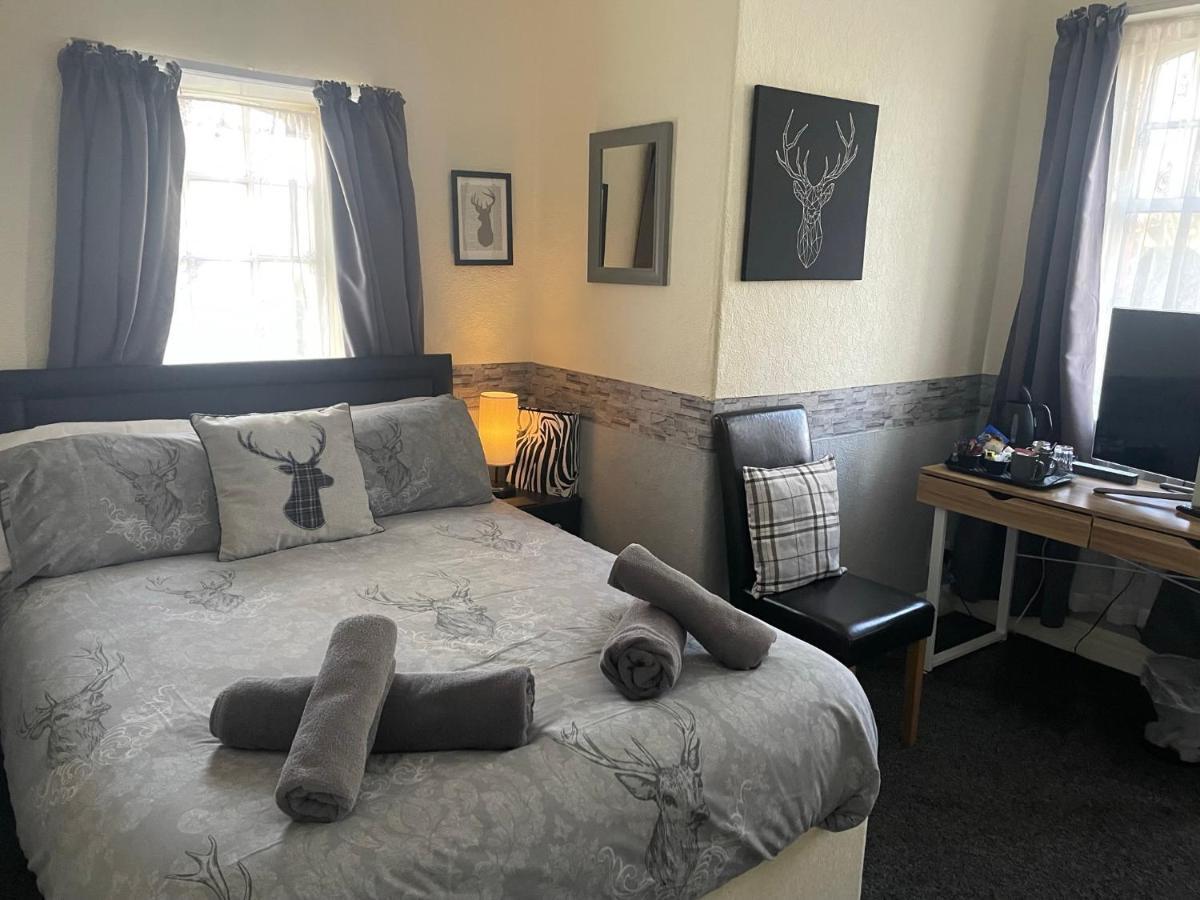 Navaar House Hotel ペニキュイック エクステリア 写真