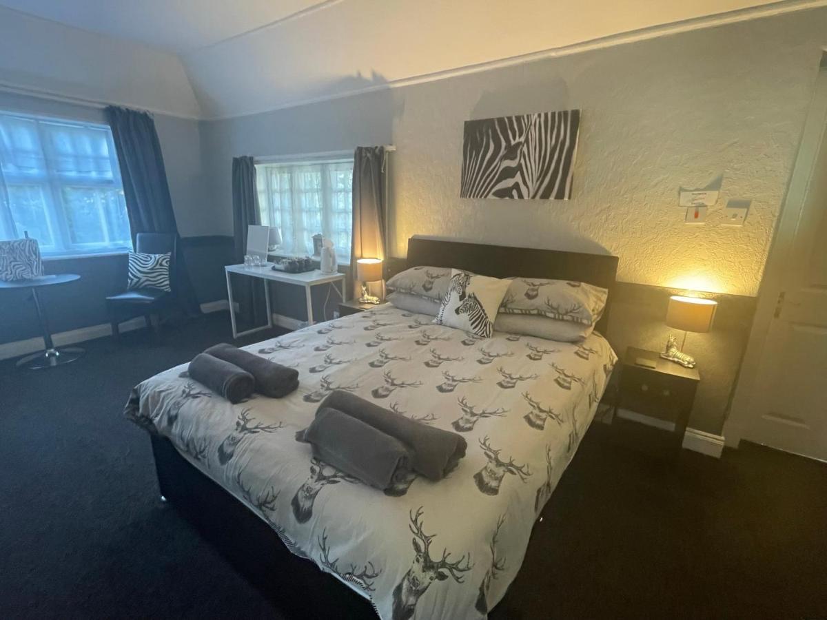 Navaar House Hotel ペニキュイック エクステリア 写真