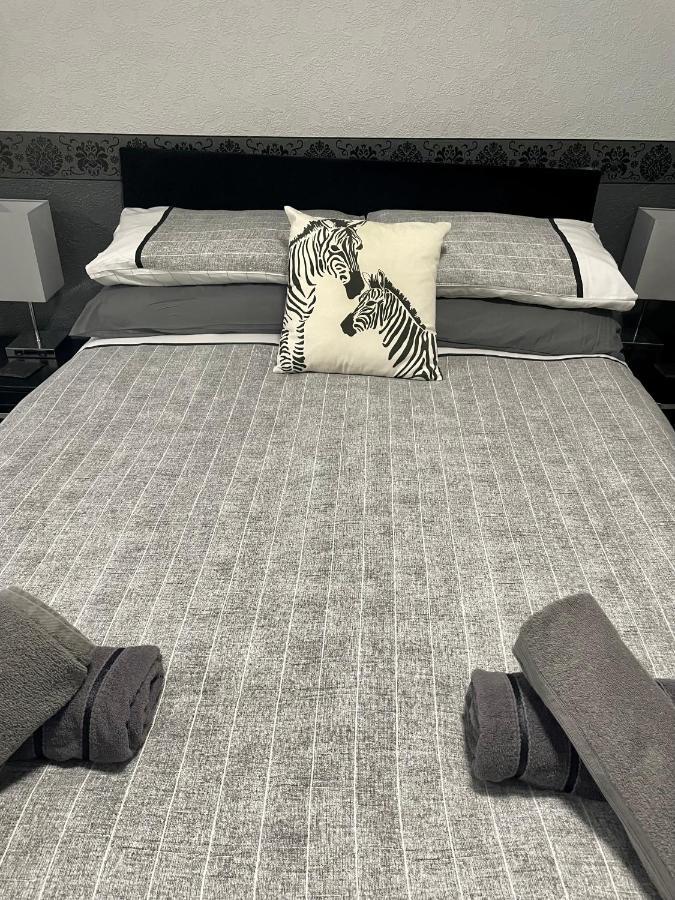 Navaar House Hotel ペニキュイック エクステリア 写真